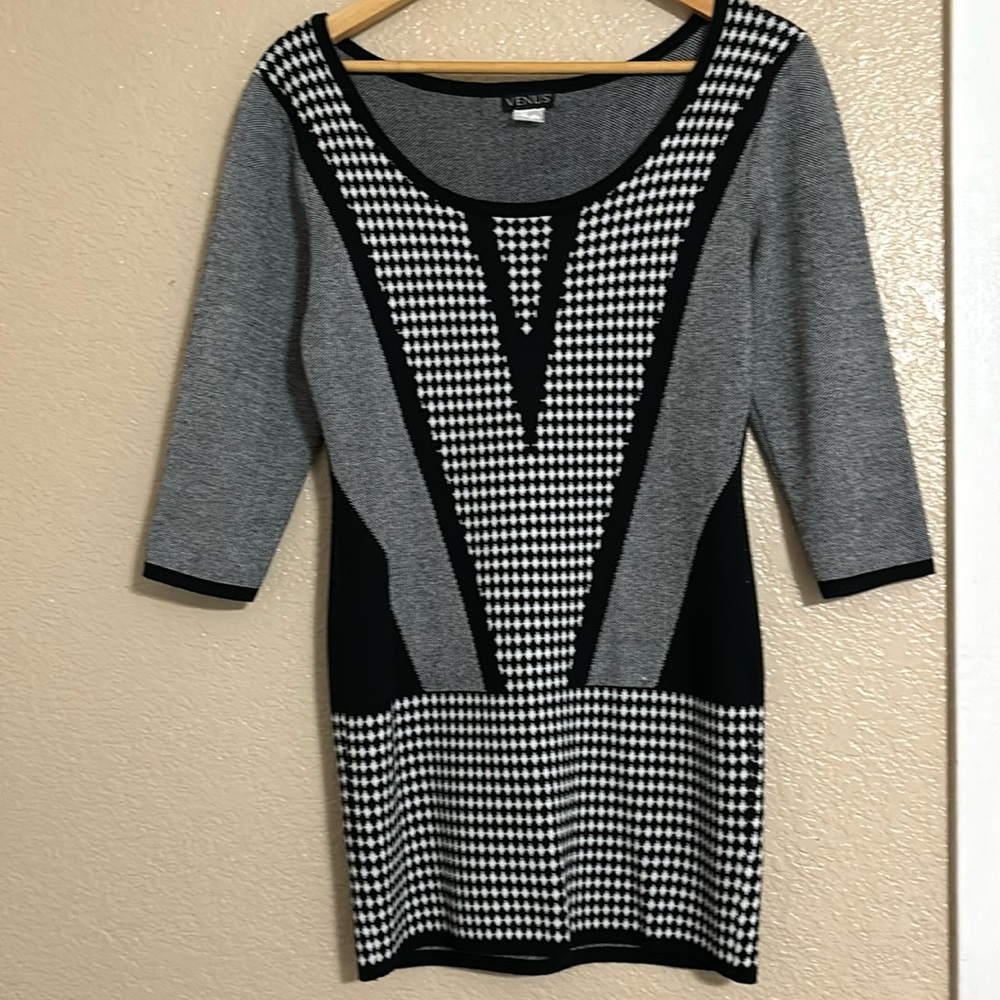Venus Women's Size 8 Mini Knit Dress Fall Holiday Party Date Night Event